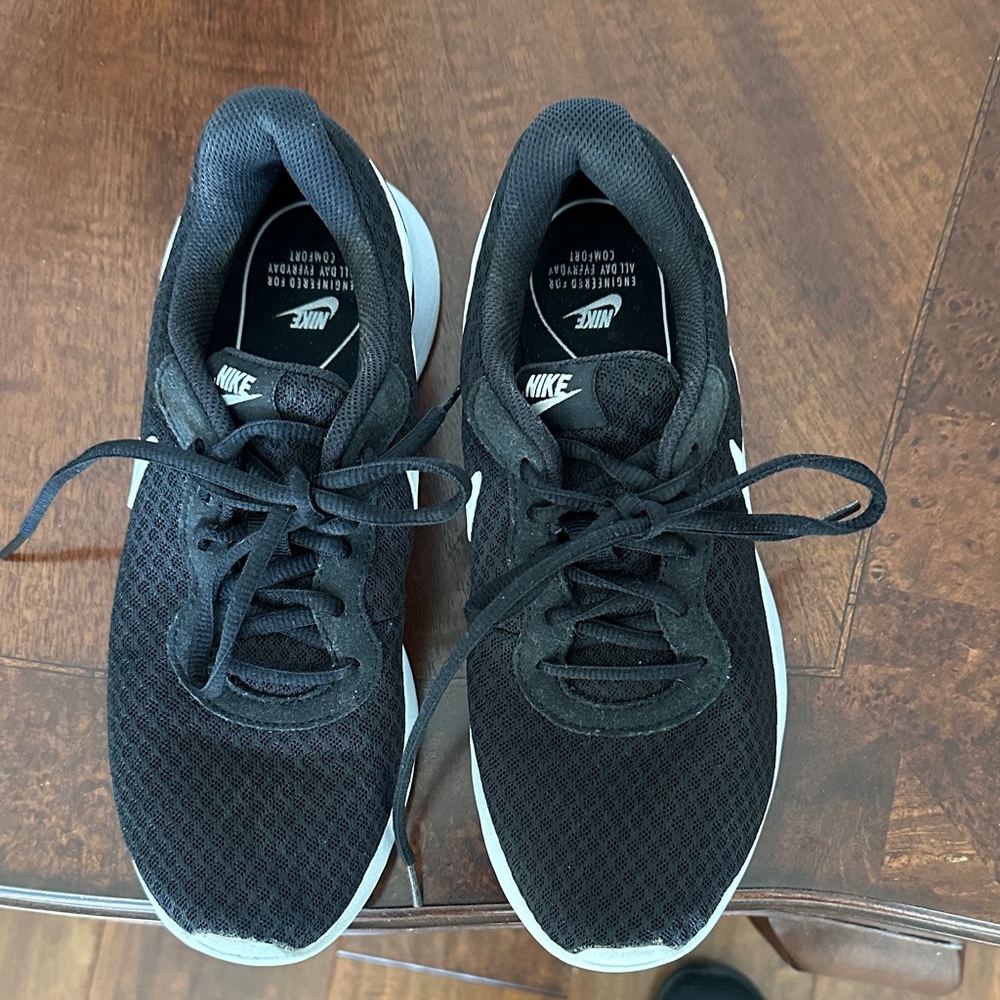 Nike Black and White Running Shoes